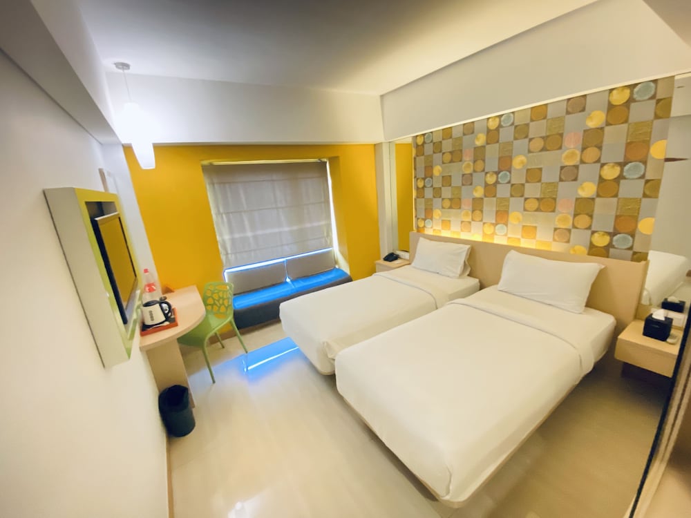 SUPERIOR, DOUBLE OR TWIN BED