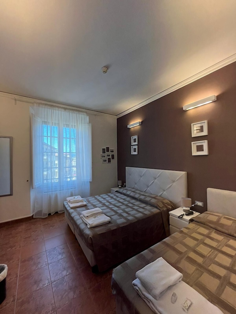 Room at Hotel Alinari, FLORENCE