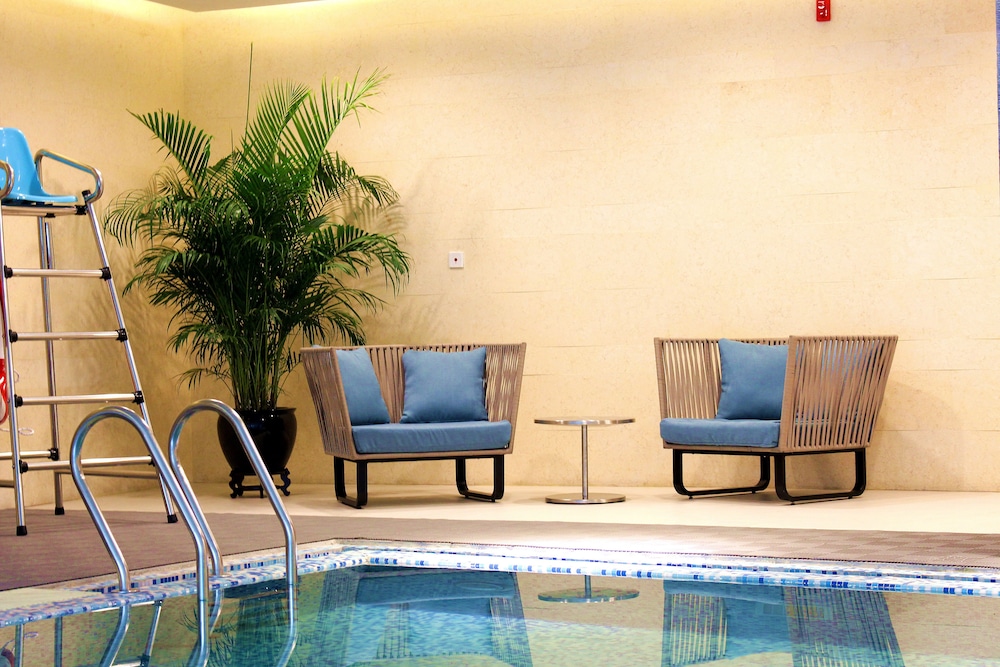 Hyatt Place Shenzhen Airport 61/70