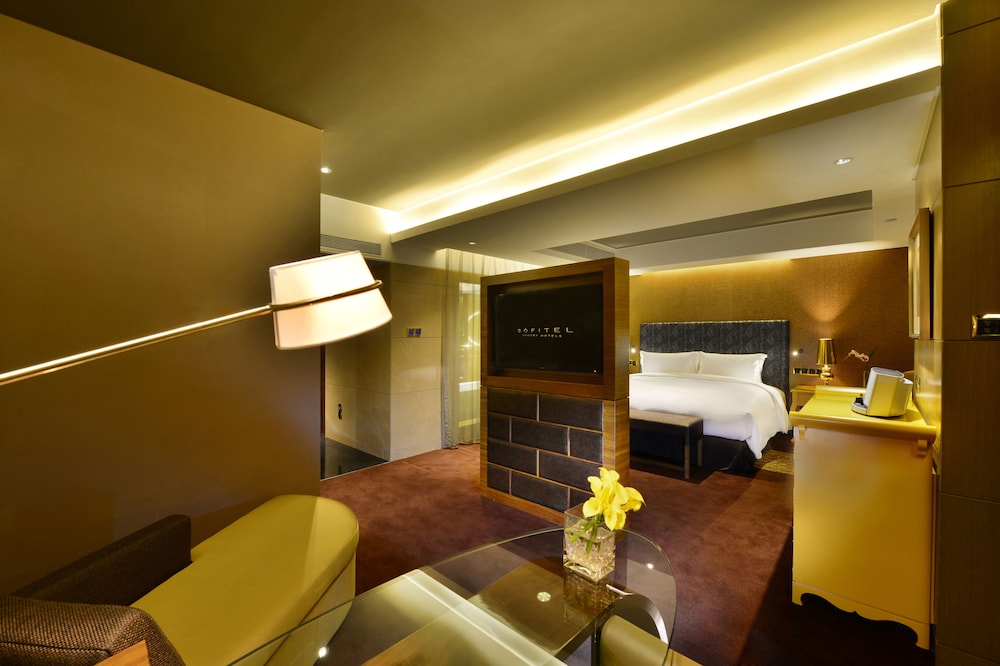 Sofitel Zhengzhou International 46/48