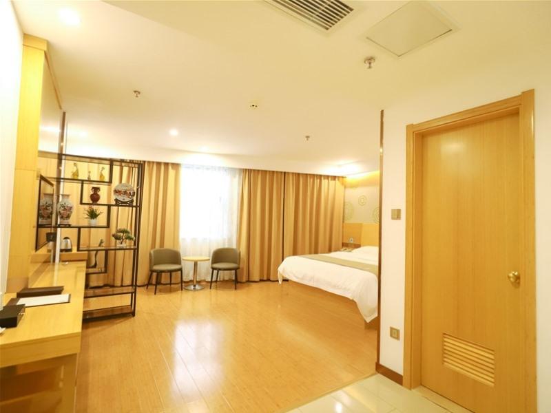 GreenTree Inn Yichun Development Zone Bus Terminal Express Hotel 15/28