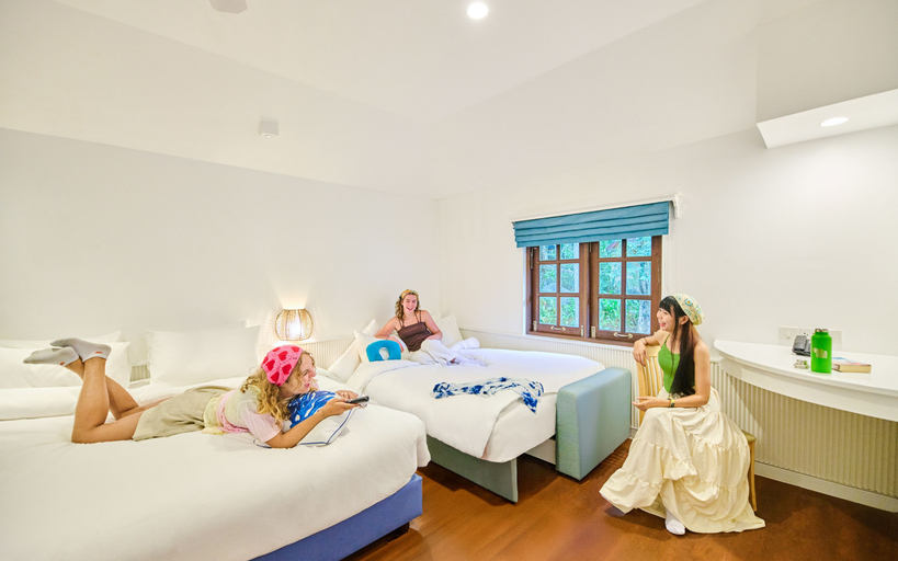 Hut, Family, Bungalow, Triple, Private Bathroom