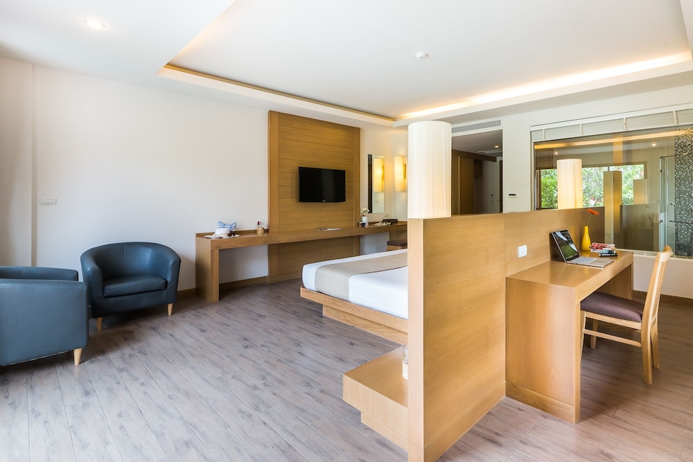 Ayrest Hotel 48/67
