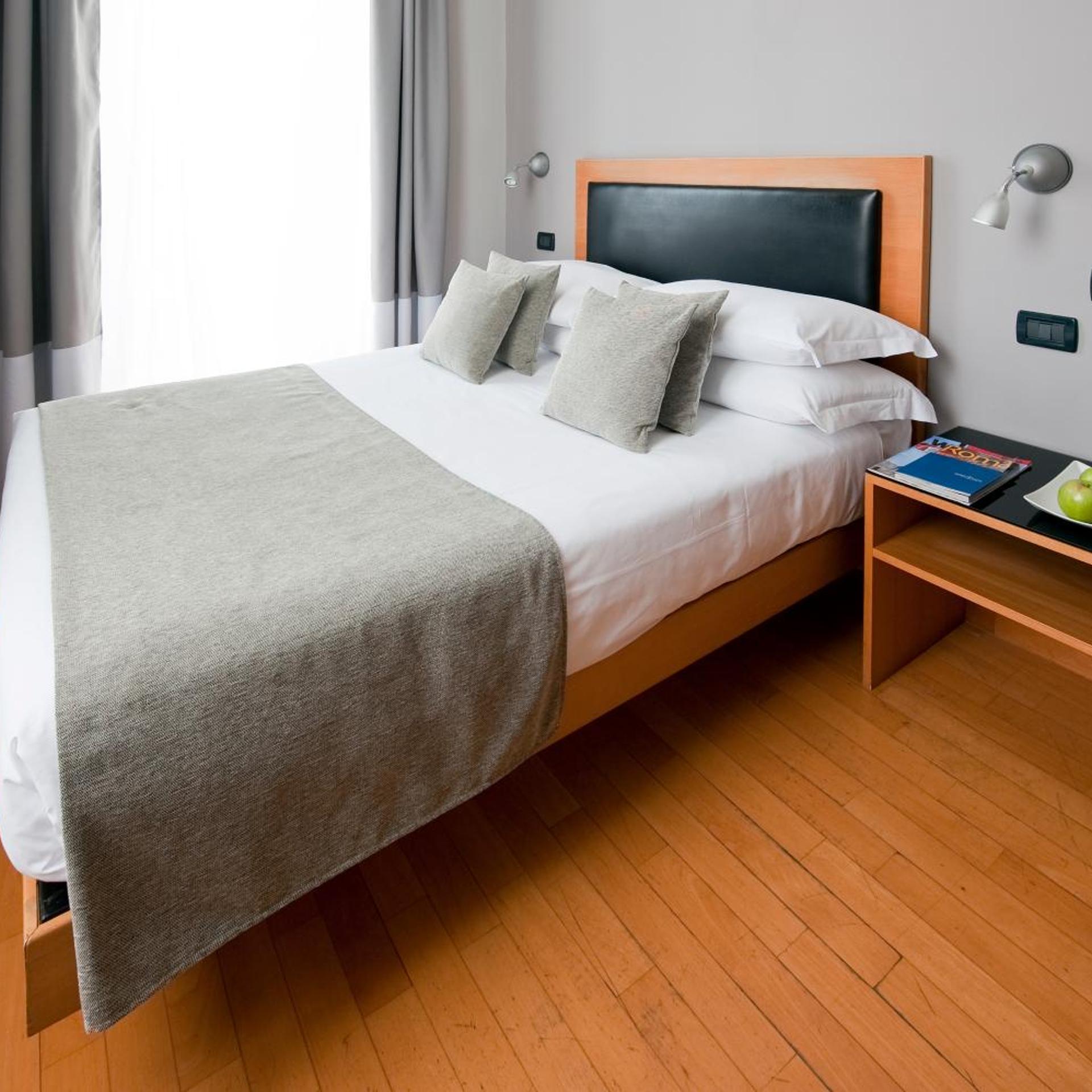 Standard, Single, French Bed