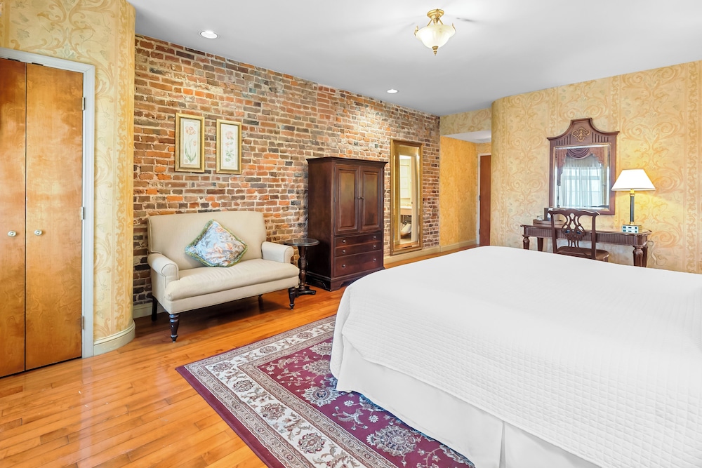 River, Premium, Superior, King Bed, Hot Tub