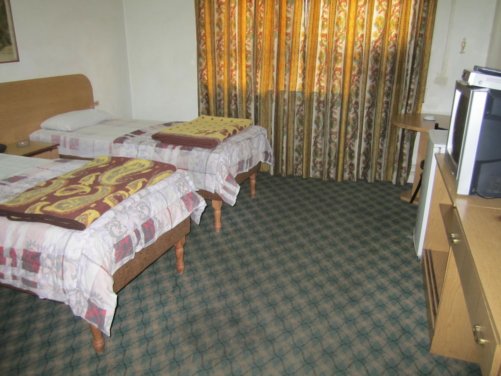 Asia Hotel 28/50