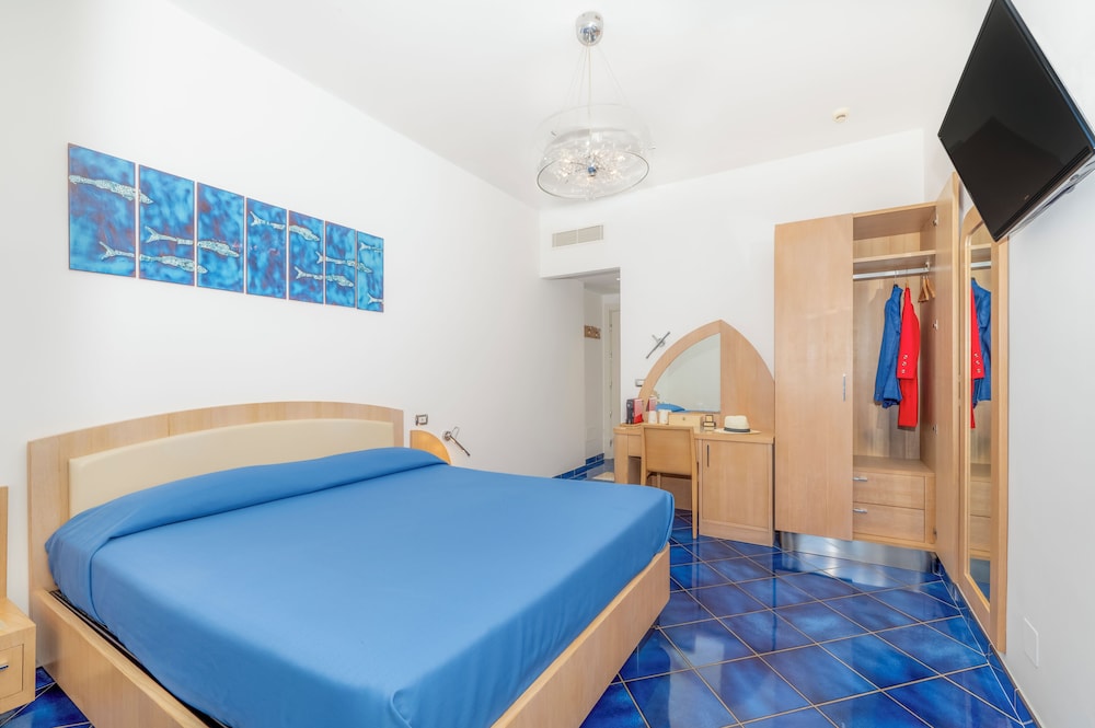 COMFORT, DOUBLE BED, SEA VIEW, TERRACE