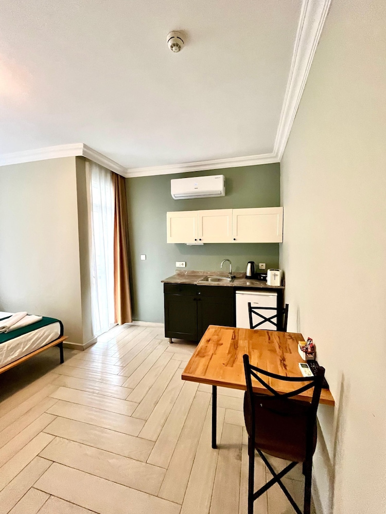 Two Seas Hotel 26/50