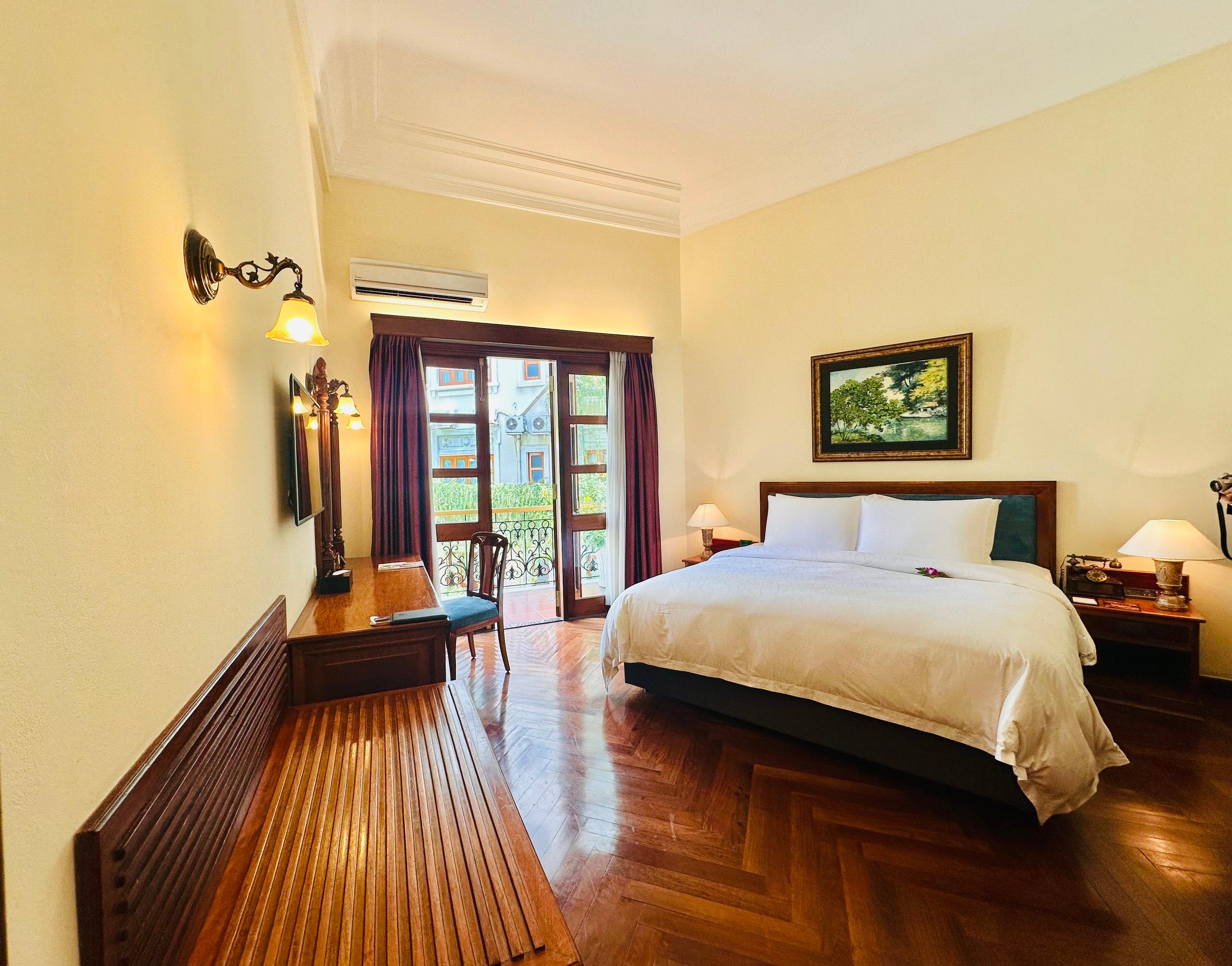 Pool, Century, Deluxe, Double Bed