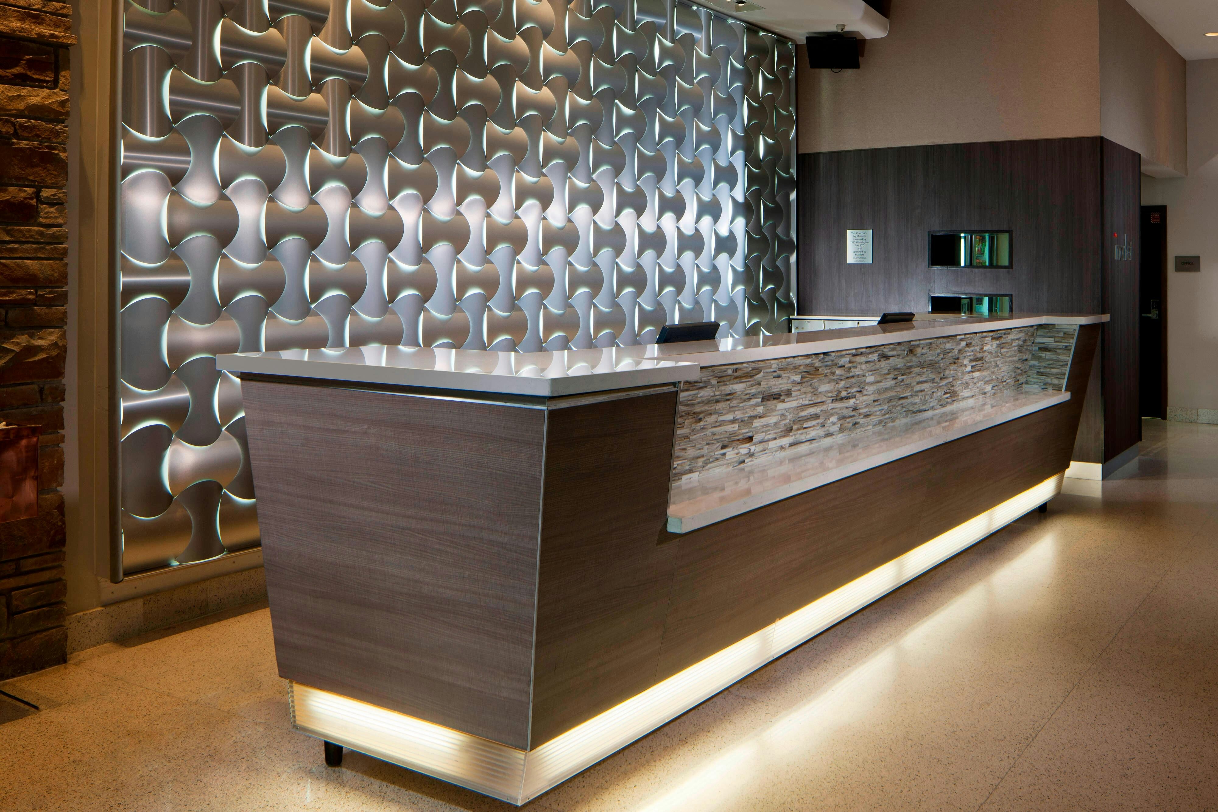 Courtyard By Marriott South Beach 7/33