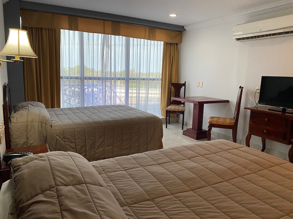 Grand Royal Tampico 38/58