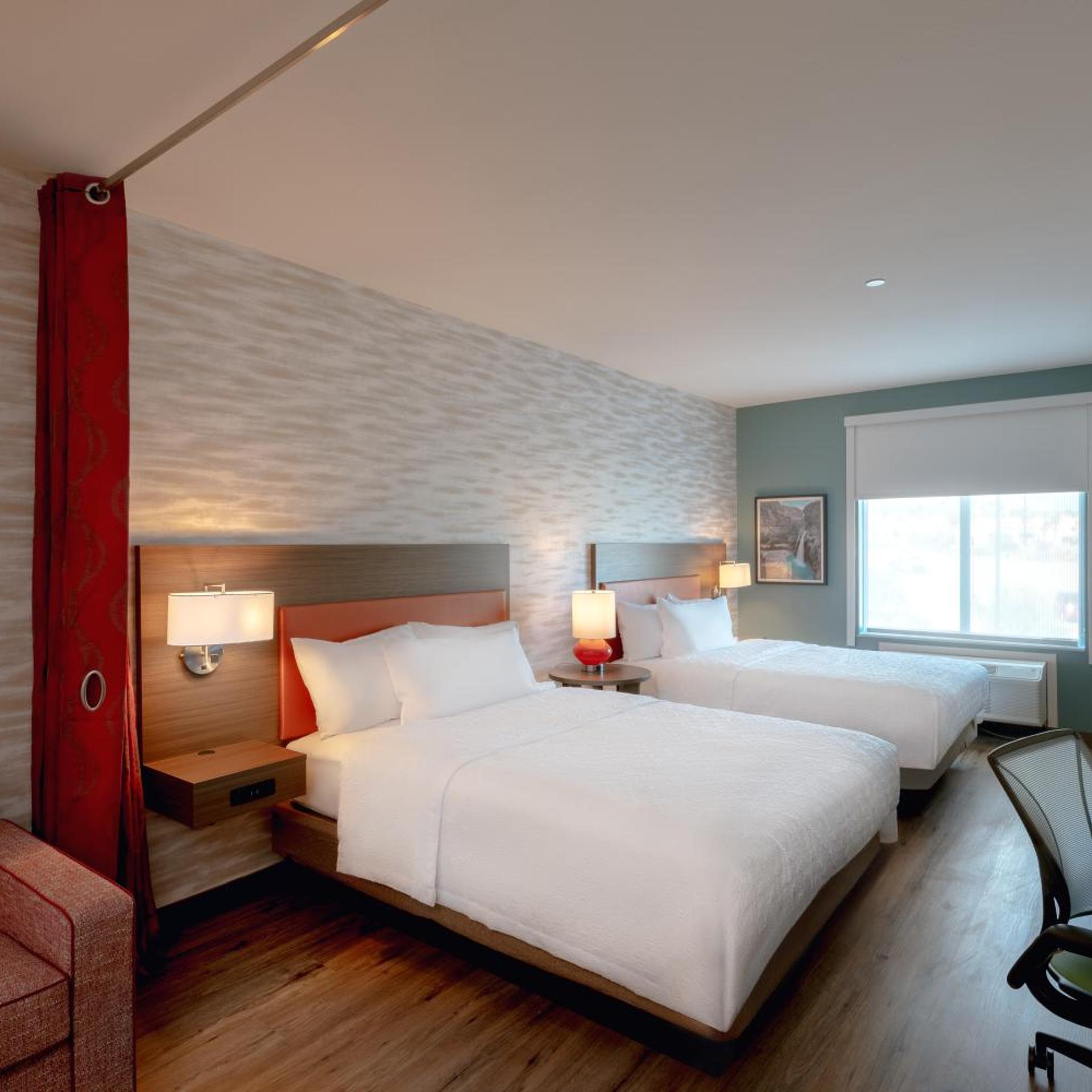 Studio, Suite, Queen Bed, Water View