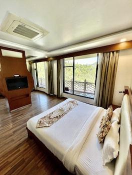 Aamod Resort