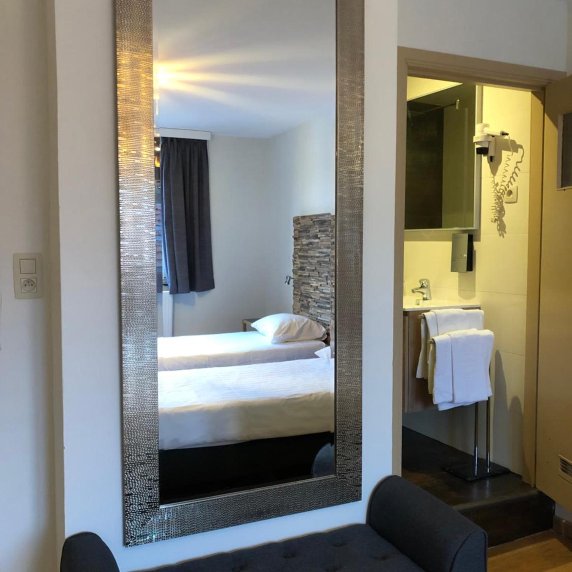 Hotel Le Cygne D' Argent 40/40