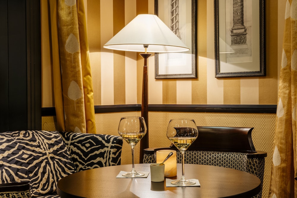 Small Luxury Hotel Ambassador Zurich 27/48