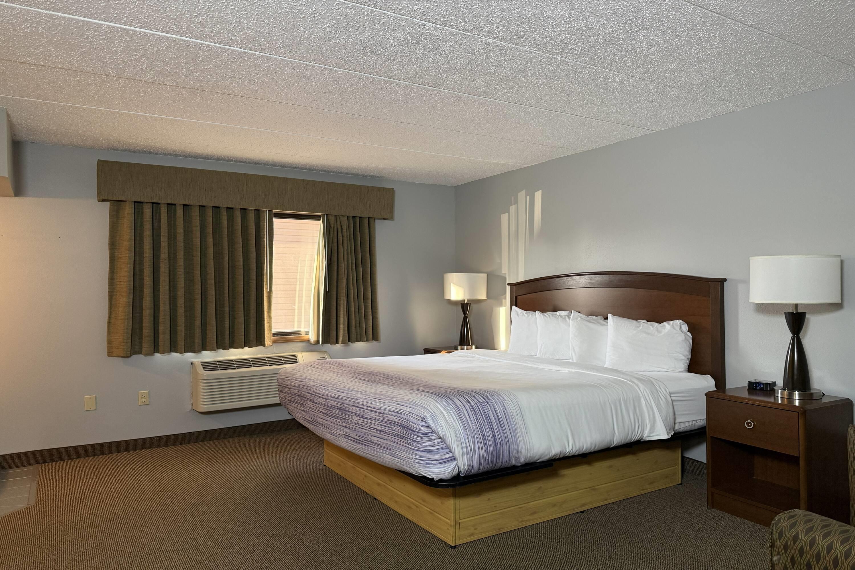 جناح بسرير كينج، AmericInn by Wyndham Sioux Falls 2/3
