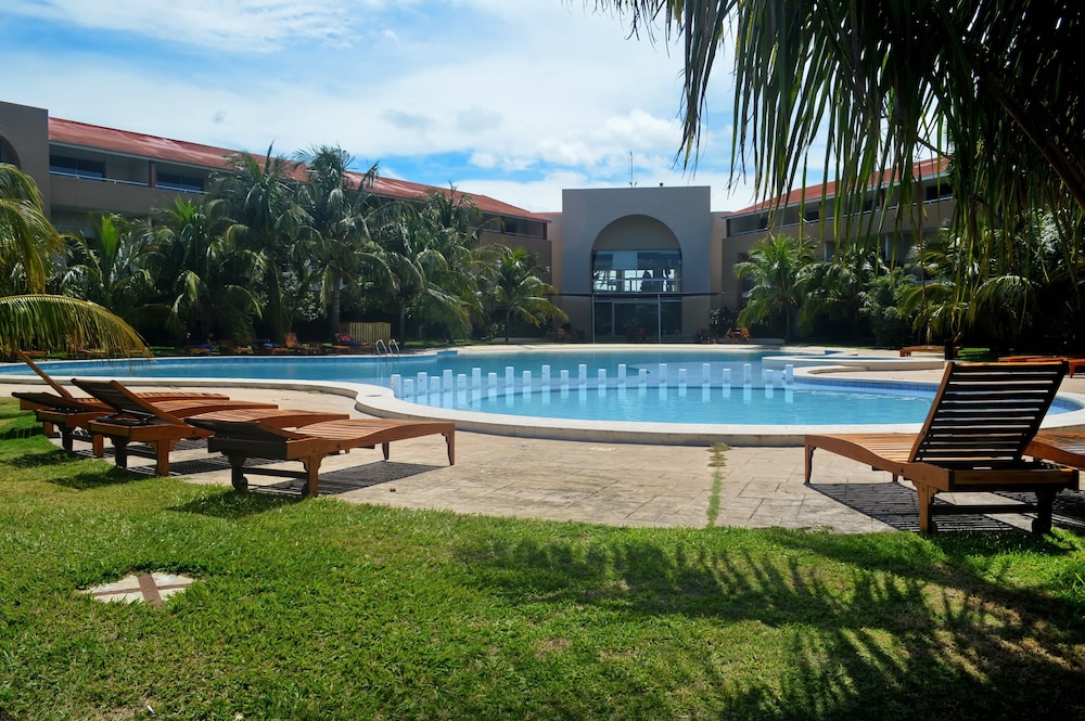 SUN HOTEL 63/68
