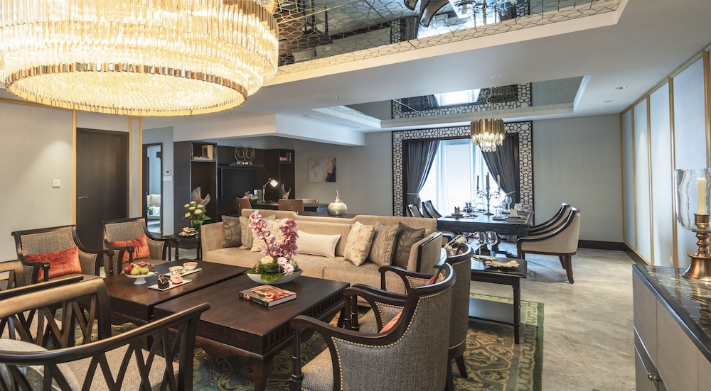 TAJ COROMANDEL 57/82