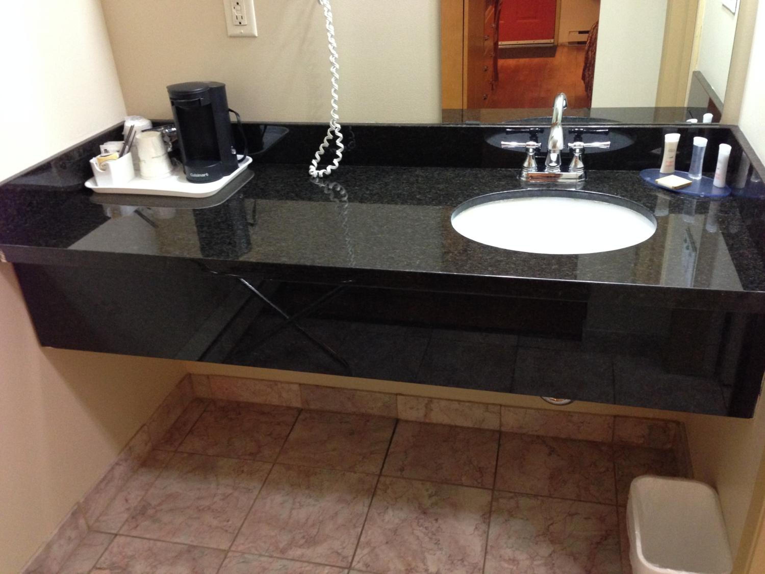 غرفة قياسية بسريرين كوين، Canadas Best Value Inn Suites Vernon 5/5