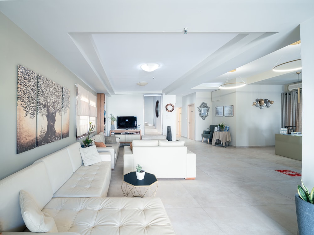 Lobby at Georgias Garden by Omilos Hotels, MALEVIZI