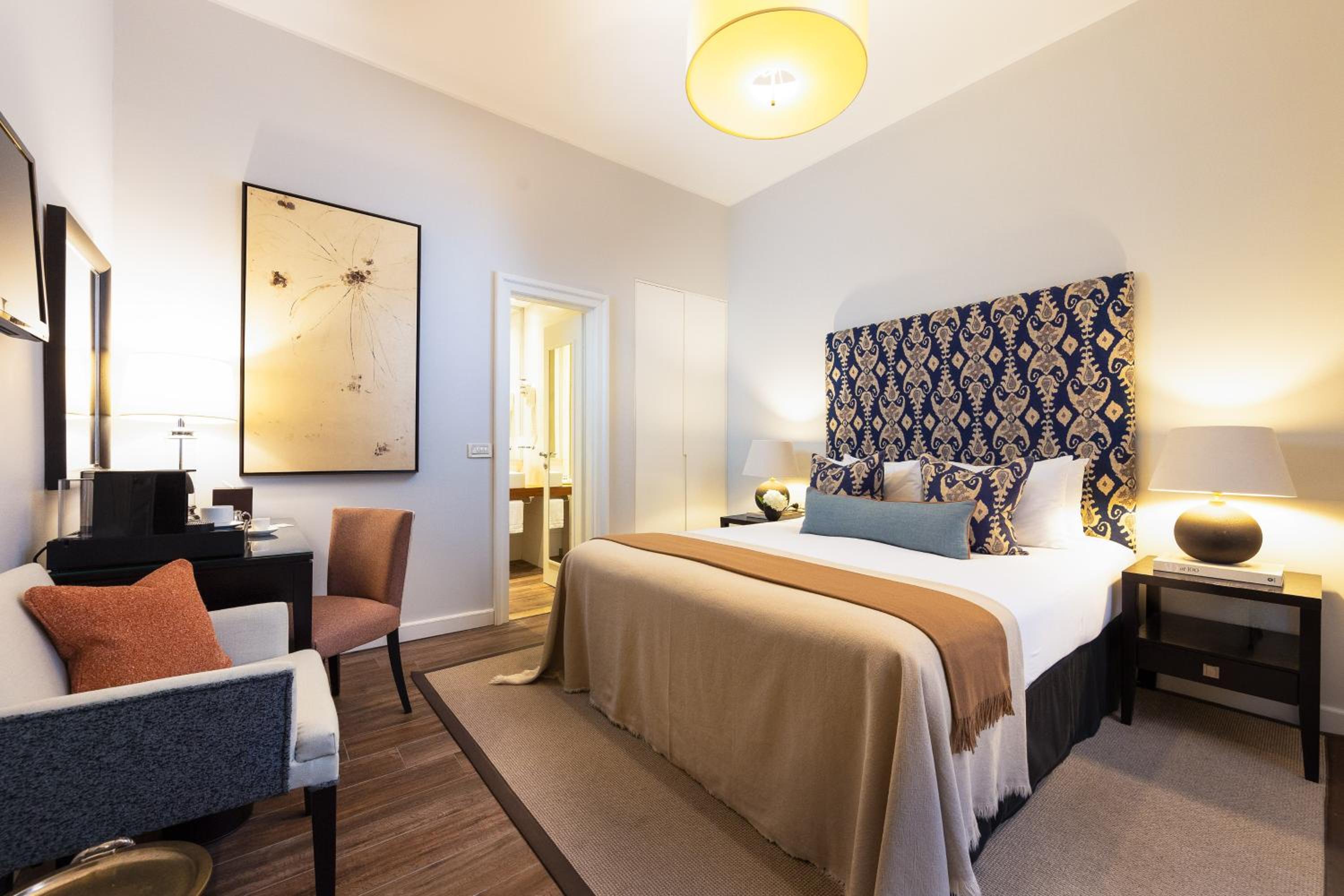 Deluxe, Double Bed