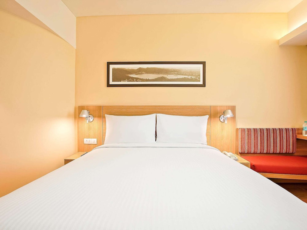 ibis Gurgaon Golf Course Road 15/72