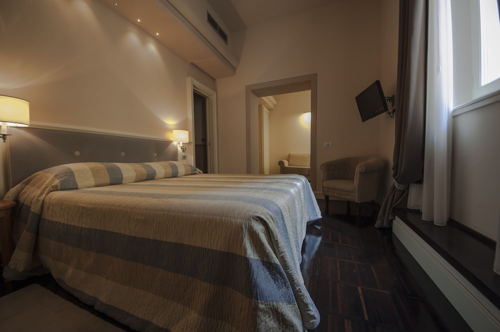 SUPERIOR, SINGLE, DOUBLE BED
