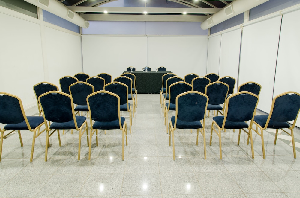 San Nicolas Plaza Hotel 53/61