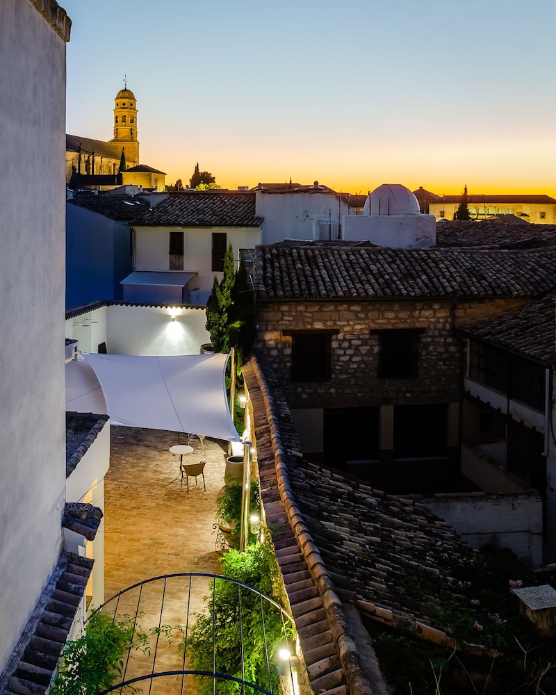La Casona del Arco 55/60