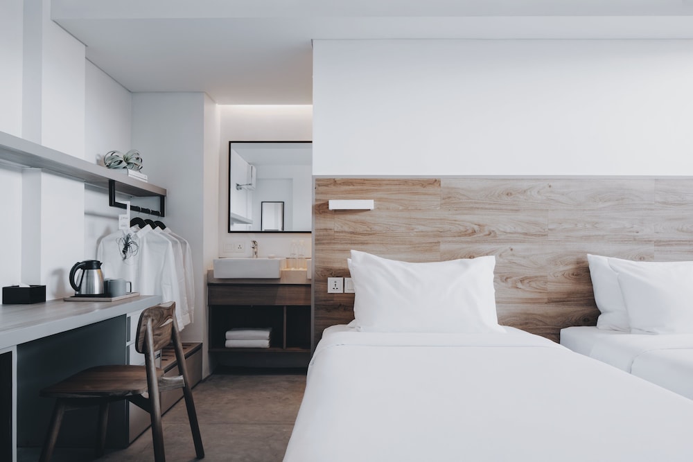 Lloyd's Inn Bali 13/64