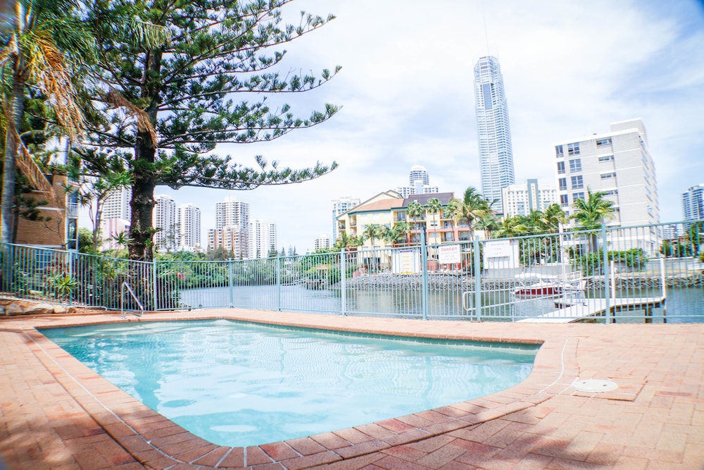 SURFERS RIVERSIDE APARTMENTS 37/43