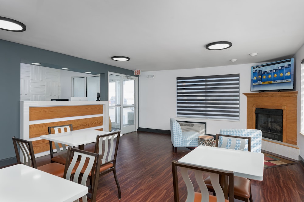 Super 8 by Wyndham Chattanooga East/Hamilton Place 38/47