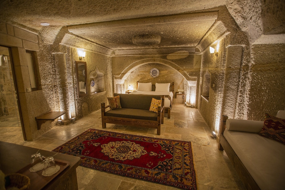 Zara Cave Hotel 10/50