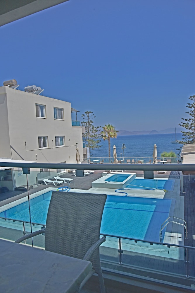 Bristol Sea View Apartments 3/69