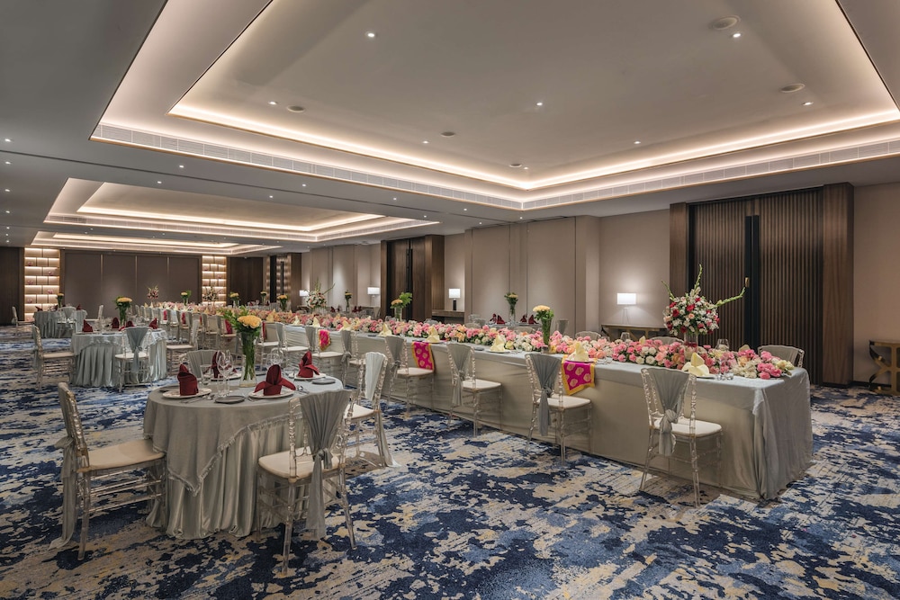 Radisson Blu Hotel & Spa Nashik 39/50
