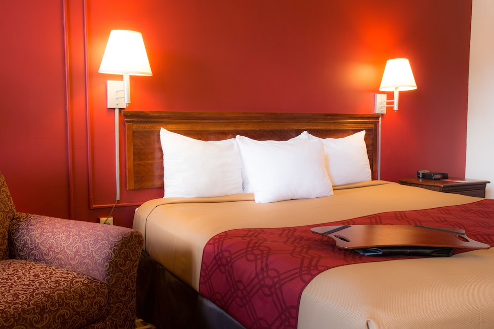 Econo Lodge Williamsport 14/43