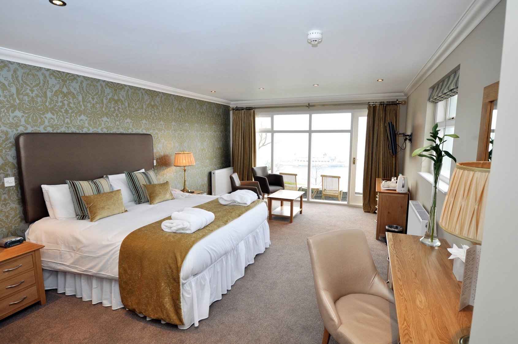 Plus, Premier, Double Bed