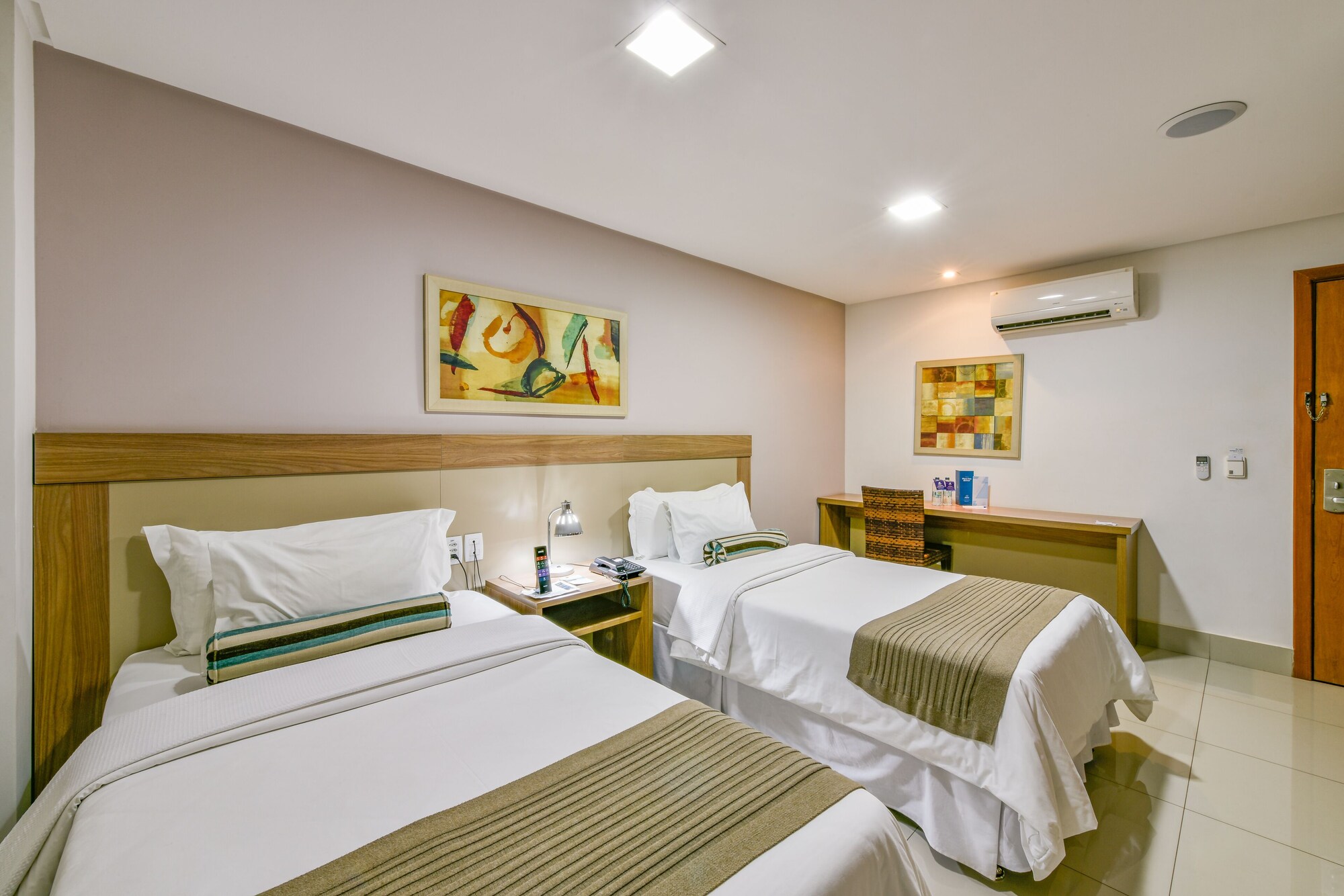 Executive Twin Beds
