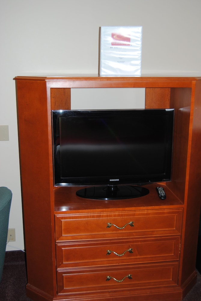 Economy Inn 3/27