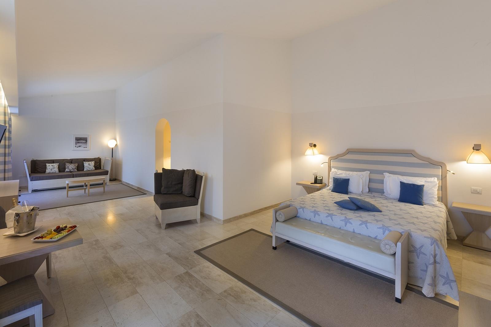 Junior Suite, Sofa, Smoking