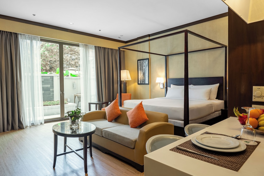 Micasa All Suite Hotel 13/44