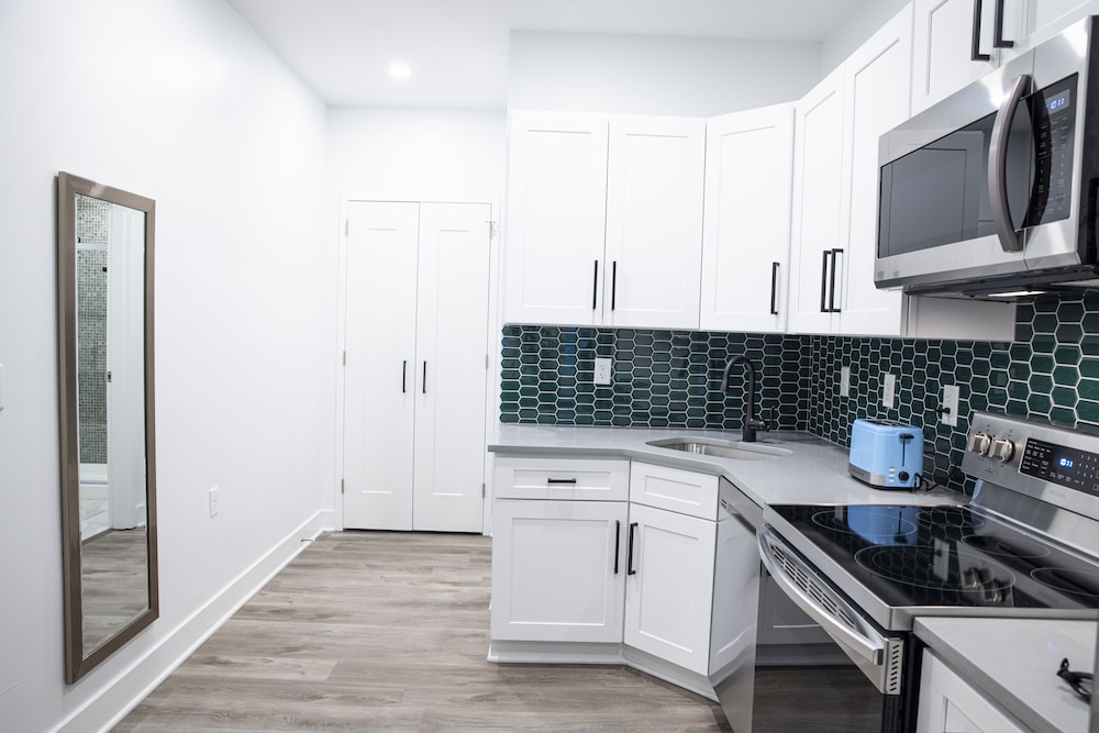 Peachtree Suites 14/16