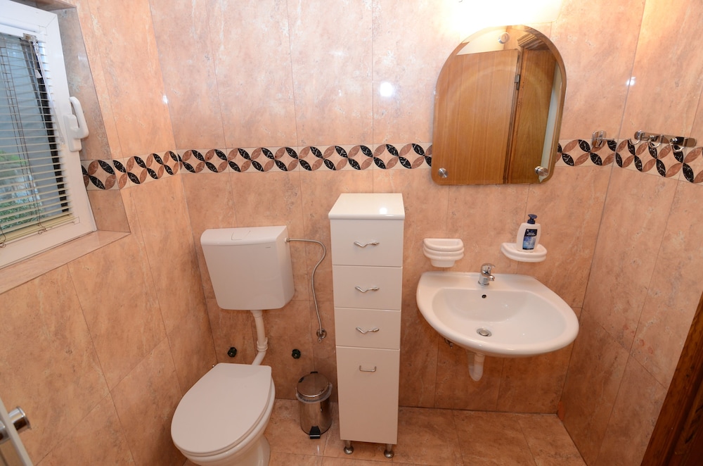 Maritimo Apartments 48/50
