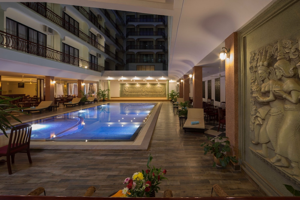 SMILING HOTEL AND SPA 31/50