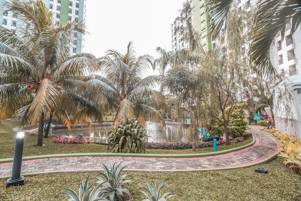 OYO 498 Green Lake View Ciputat 53/65