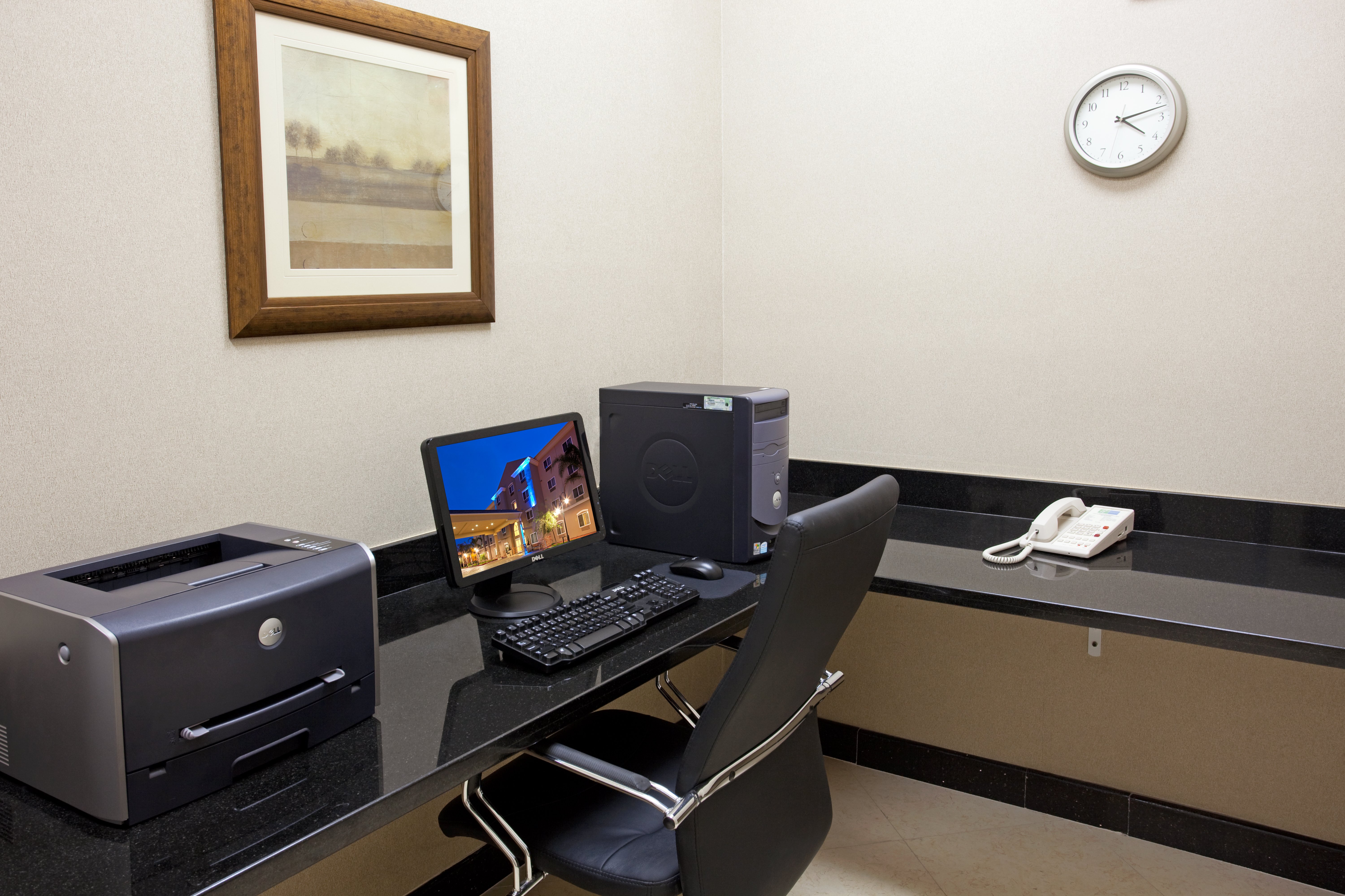 Holiday Inn Express and Suites Los Angeles Airport Hawthorne 47/53