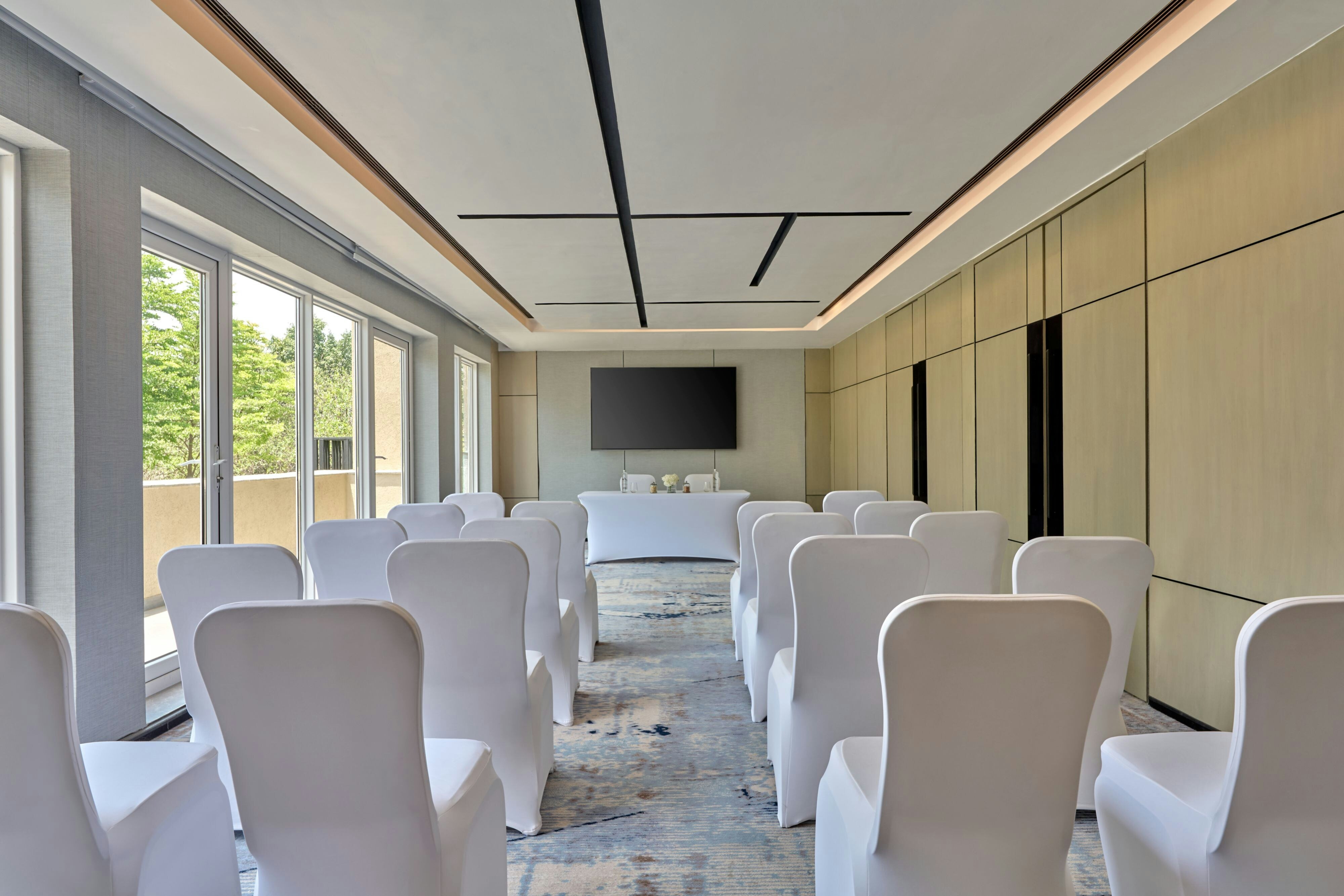 Courtyard by Marriott Aravali Resort 14/20