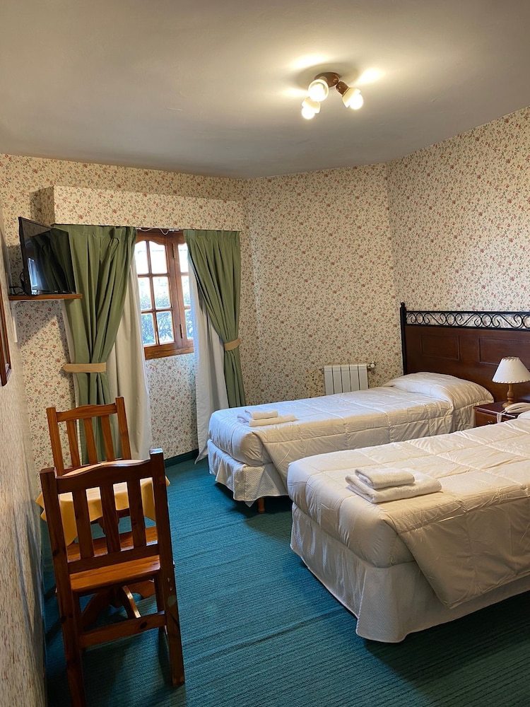 BASIC, TWIN BEDS