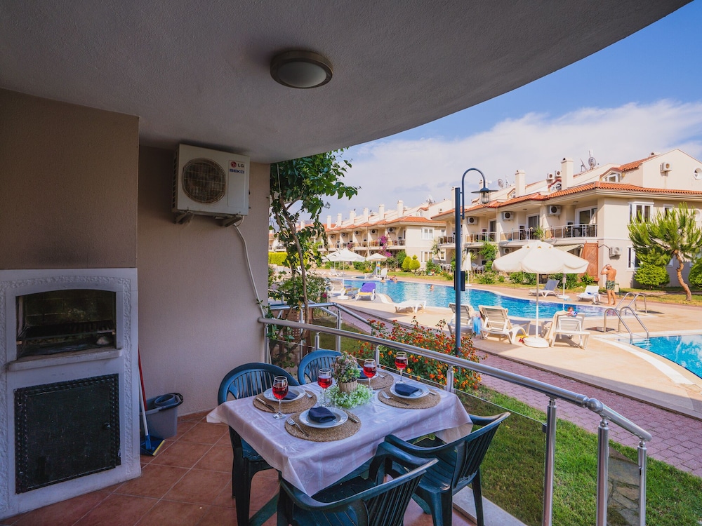 Sunset Beach Club 39/50