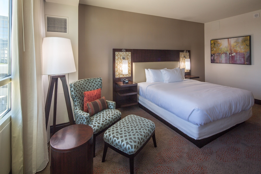 HILTON DALLAS/PLANO GRANITE PARK 25/88